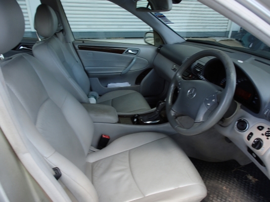 ขาย BENZ C180 โฉมตาถั่วสวยๆครับรถบ้าน (เจ้าของขายเอง ลด 580000 NOป้ายประมูลจดทะเบียนปกติให้ สนใจต่อรองได้ครับ ขาย BENZ C180 โฉมตาถั่วสวยๆครับรถบ้าน (เจ้าของขายเอง ลด 580000 NOป้ายประมูลจดทะเบียนปกติให้ สนใจต่อรองได้ครับ