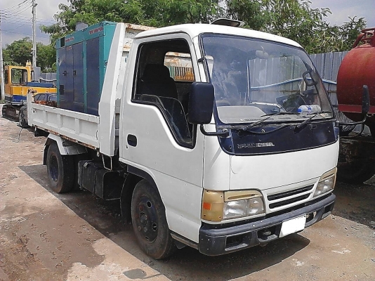 ขายดั๊ม ISUZU NKR115แรงม้า สภาพสวยพร้อมใช้ ราคาต่อรองได้ ติดต่อได้ที่คุณ อ๊อฟ พิจิตร 086-737-9991