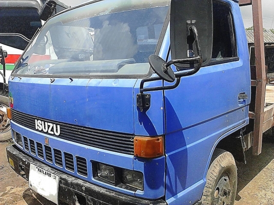 ขาย6ล้อดั๊ม ISUZU NKR110แรงม้า สภาพสวยพร้อมใช้ ราคาต่อรองได้ ติดต่อได้ที่คุณ อ๊อฟ พิจิตร 086-737-9991