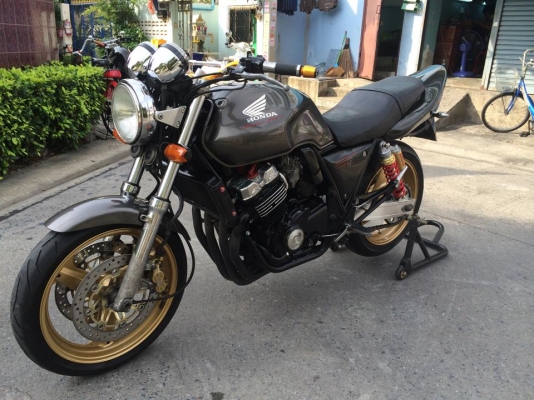 CB 400 ปี98 VS สพม พร้อมออกทริปเลยครับ CB 400 ปี98 VS สพม พร้อมออกทริปเลยครับ