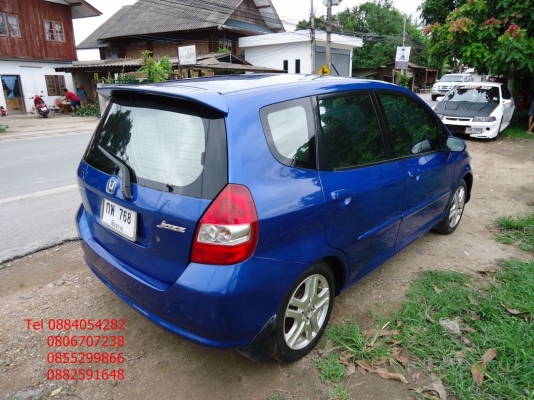 ขาย Honda jazz เกียร์ออโต้ airbag + abs ราคา 215,000 บาท