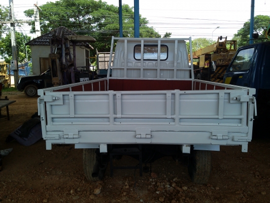 รถบรรทุก 4 ล้อ ISUZU