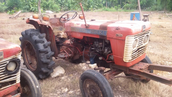 ขายครับ ISEKI TS 2500 เปลี่ยนเครื้องเป็น 28 แรง ครับ เครื่องดี เกียร์ดี ครับ