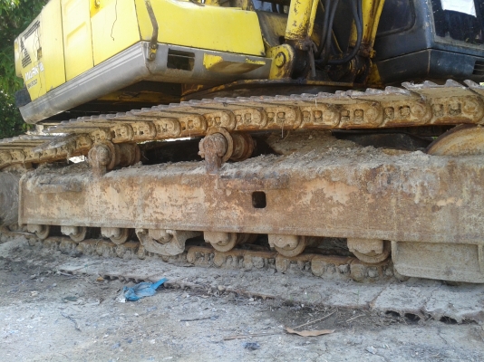 KOBELCO SK200 MARK/// 3 เอกสารอินวอย รถเครื่องดี ปั๊มใช้ได้ รถจอดไม่ได้ใช้งาน เจ้าของต้องการขาย สู้ราคาเท่าไรต่อรองมา ขายได้ขาย โทร.087-2976734