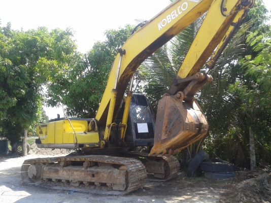 KOBELCO SK200 MARK/// 3 เอกสารอินวอย รถเครื่องดี ปั๊มใช้ได้ รถจอดไม่ได้ใช้งาน เจ้าของต้องการขาย สู้ราคาเท่าไรต่อรองมา ขายได้ขาย โทร.087-2976734