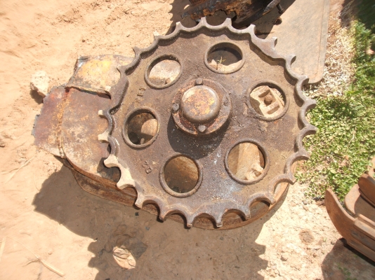 ขายตัวเดินแทรกเตอร์ แปลงเป็นสามเพลา สภาพเฟืองดี ลูกปืนดี รับประกัน ห้องตัวเดินดี