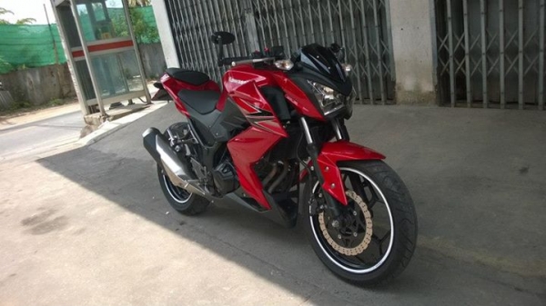 Z250 2014 วิ่ง 2000 สภาพถอยจาก Showroom ส่งฟรีทั่วไทย ต่อรองได้