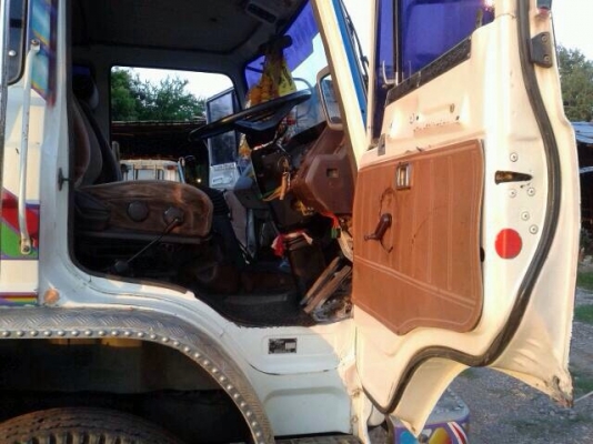 ขายรถบรรทุกสิบล้อดัมพ์ HINO SUMO227 เครื่องเดิม EM100-220 แรง 2 เพลาดัมพ์