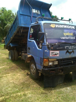 รถหกล้อnprตาหวานดั้ม5คิว วางเครื่องhino145 ยังใม่ลงเล่ม