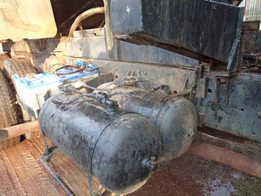 ขายถูกๆ 495000 บาท รถฮีโน่ดั้ม10ล้อ2เพลาZMเครื่องEK100