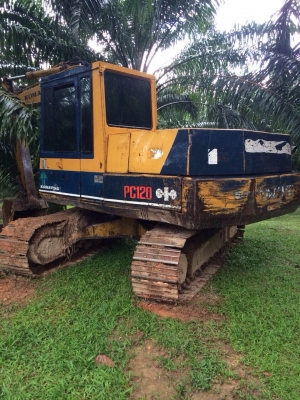 ขายรถแบคโฮ KOMATSU PC 120-3 สภาพสวย พร้อมใช้งาน สนใจโทร 081-9701072