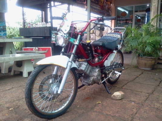 ขาย ชิปปี้เครื่องโซนิค 125 ไม่มี ท.บ สภาพดีขี่ได้ปกติ ค่าตัว 11500 บาท ขอด่วนๆ สนใจสอบถาม 089-8054390 โอ๋ ลพบุรี