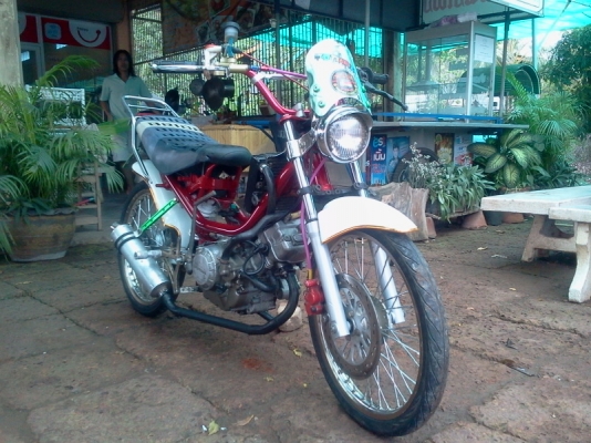 ขาย ชิปปี้เครื่องโซนิค 125 ไม่มี ท.บ สภาพดีขี่ได้ปกติ ค่าตัว 11500 บาท ขอด่วนๆ สนใจสอบถาม 089-8054390 โอ๋ ลพบุรี