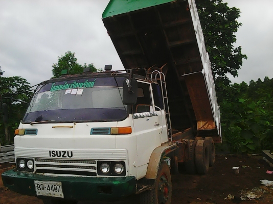 ขายสิบล้อสองเพลาดั้มพ์ อีซูสุ หัวจัมโบ้คัสซีหัวยาวช่วงล่างจัมโบ้ใหญ่
