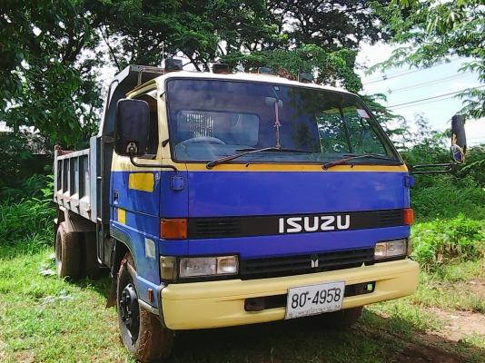 ขายหกล้อดั้มพ์ อีซูสุNPR115 Fหน้าหลังสภาพพร้อมใช้