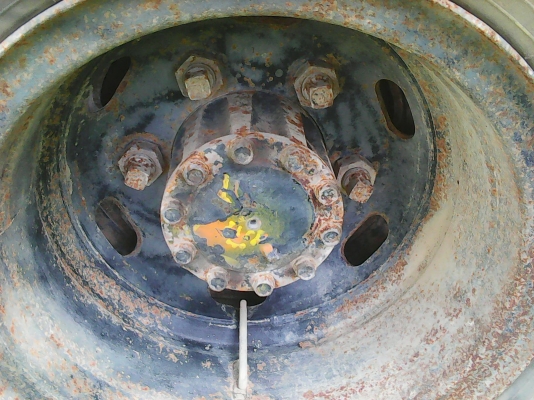 ขายหกล้อดั้มพ์ อีซูสุNPR115 Fหน้าหลังสภาพพร้อมใช้