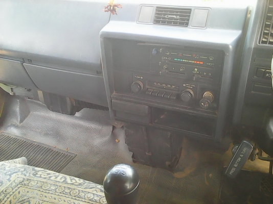 ขายหกล้อดั้มพ์ อีซูสุNPR115 Fหน้าหลังสภาพพร้อมใช้