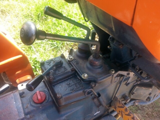 ขายรถไถ L2600 สภาพพร้อมใช้งาน เครื่องดี อุปกรณ์ผานหลัง สนใจโทร 090-8588220คุณนะ ID:narong498 หรือ www.truck.in.th/498