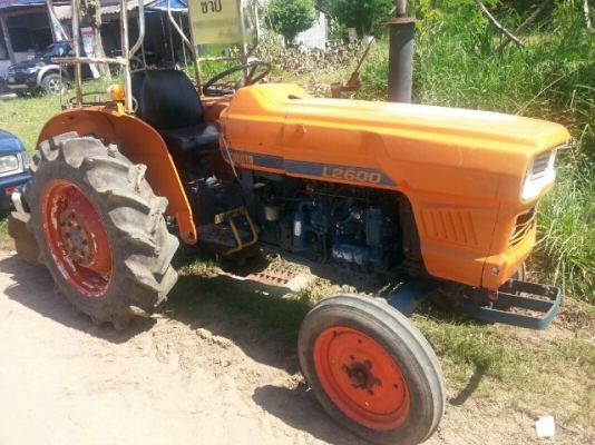 ขายรถไถ L2600 สภาพพร้อมใช้งาน เครื่องดี อุปกรณ์ผานหลัง สนใจโทร 090-8588220คุณนะ ID:narong498 หรือ www.truck.in.th/498