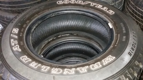 ขายยาง 235 70 15 ปี12ชุดละ7500
