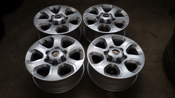 ขายล้อเชพขอบ16 6รูพร้อมยางชุดละ6800