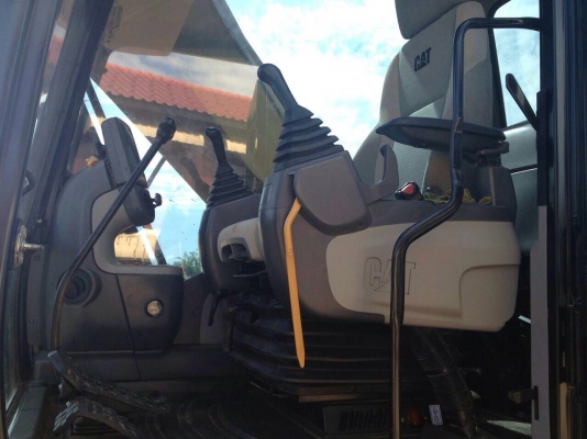 ขายรถแบ็คโฮ CAT 320D ไมล์ชั่วโมง 3,1xx เอกสารครบ รถสวยสภาพเหมือนใหม่ ขายรถแบ็คโฮ CAT 320D ไมล์ชั่วโมง 3,1xx เอกสารครบ รถสวยสภาพเหมือนใหม่