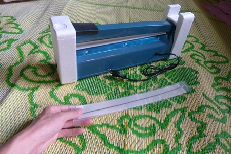 เครื่องซีลถุงพลาสติก  950 บาท.-