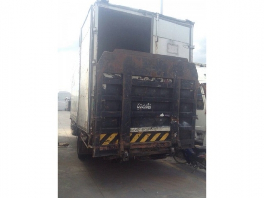 ขายหกล้อ mitsu ตู้แห้ง 7.2 m มีลิ๊ฟท้าย พร้อมใช้ โทร 088-4501277