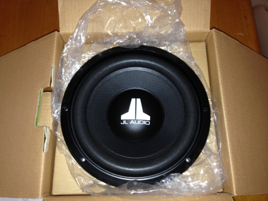 ซับวูฟเฟอร์ของค่าย JL Audio ขนาด 10 นิ้ว WXv2