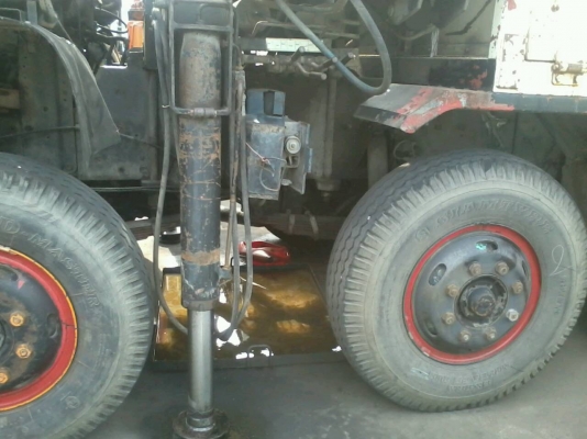 รถ 12 ล้อติดเครนพับ