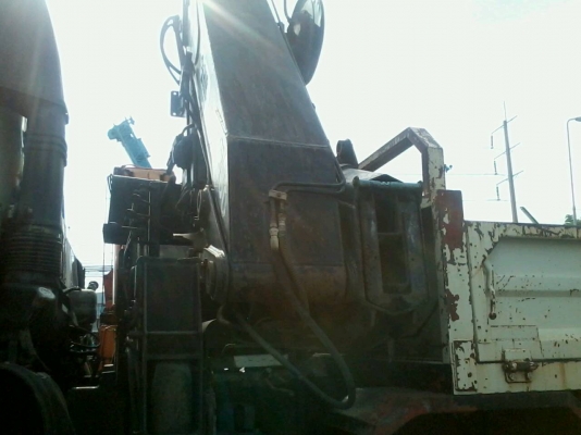 รถ 12 ล้อติดเครนพับ