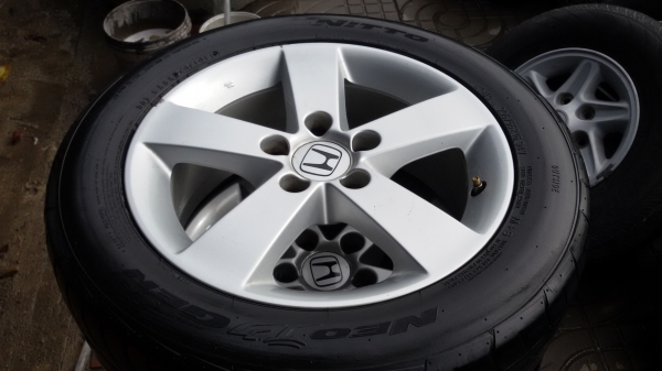 ขายล้อขอบ16 5รู114พร้อมยางชุดละ4300