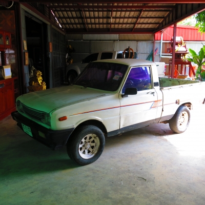 ขาย mazda 1000.    4 ขอ