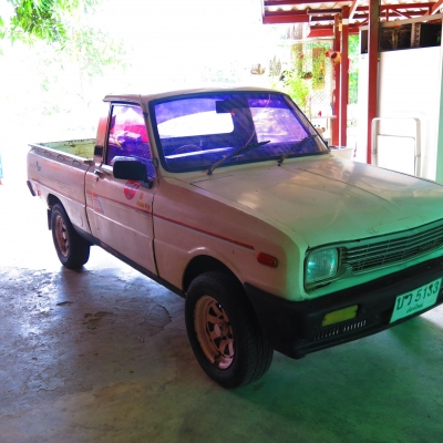 ขาย mazda 1000.    4 ขอ