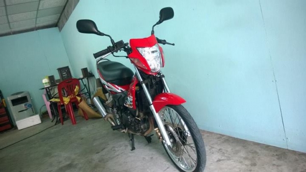 Sonic รถบ้านStart มือ รุ่นสุดท้ายกุญแจใหญ่ สวยๆ ขายถูกๆ .ต่อรองได้