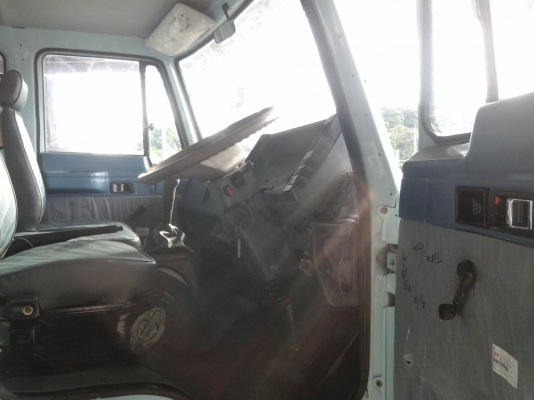 ขาย 10 ล้อพื้นเรียบ อีซูซุ 195 แรง ปี98