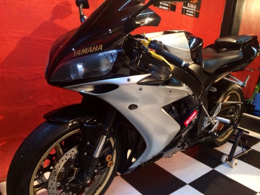 T&amp;T BIKE RAMA2ขายราคาเพียง198000฿ YAMAHA R1 ปี04 อินวอย สพม.ครบ รถสวยคับ วิ่งมา30000โล 0ตรง พร้อมท่อสูตร