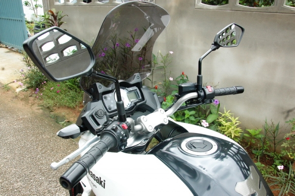 ขาย Kawasaki Versys 650 ABS ปี 2011 ทะเบียน Book service  เอกสารพร้อมโอน