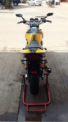 HONDA CB400 ปี93 ของแต่งล้น ท่อแต่ง zero ทั้งเส้น ท้ายแต่งเทค1 ฝากระเป๋าข้างแต่ง บังโคลนหน้าแต่ง ไฟเลี้ยว LED โช๊คหลังปรับระดับ กันล้ม โซ่สเตอเต็ม แฮนด์บาร์ กระจกแต่ง อินวอยส์ สรรพสามิตร สวยๆ คับ ราคา 69500 บาท ส่งได้ทั่วไทยคับ สนใจติดต่อ 081-0578282 ไอดี