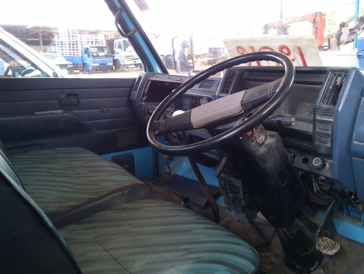 รถบรรทุก 4 ล้อ L