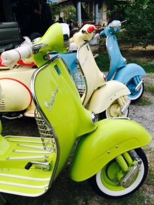 โปร - 3 ศรี พี่น้อง....โปรโมชั่นแจ่มๆ  ซื้อ SET นี้ รับฟรี.... หมวกกันน็อก....ใส่ขับรถกลับบ้านกันไปเลยครับ รถอินเดีย no book เอกสารอินวอย ราคา 48500 บาท เครื่องผ่าใหม่ สีใหม่ๆสวยๆครับ รับประกันเครื่องให้ครับ ส่งได้ทั่วไทย สนใจ 0826336557 โป้งครับ ยังรับเท