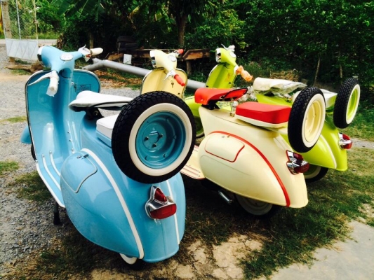 โปร - 3 ศรี พี่น้อง....โปรโมชั่นแจ่มๆ  ซื้อ SET นี้ รับฟรี.... หมวกกันน็อก....ใส่ขับรถกลับบ้านกันไปเลยครับ รถอินเดีย no book เอกสารอินวอย ราคา 48500 บาท เครื่องผ่าใหม่ สีใหม่ๆสวยๆครับ รับประกันเครื่องให้ครับ ส่งได้ทั่วไทย สนใจ 0826336557 โป้งครับ ยังรับเท