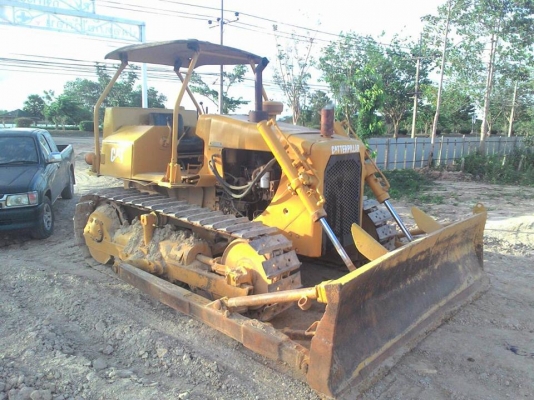 ขายด่วน รถแทรกเตอร์ Cat..d4E ราคา280000 สถาพพร้อมใช้งาน เจ้าของขอยเอง สนใจติดต่อโดยตรงกับ คุณธนัช 0891173312 0878820199