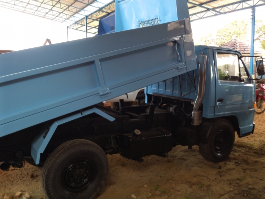 รถบรรทุกกะบะดั้ม 4 ล้อ L