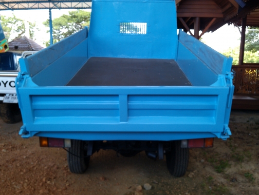 รถบรรทุกกะบะดั้ม 4 ล้อ L