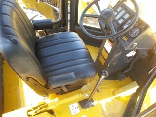 รถตักล้อยาง WA100-1-30753  สภาพสวย รถนำเข้าจากญี่ปุ่น เพิ่งเดินทางถึงไทย รถจอดที่ C.S. Motor หลักสี่  โทร.081-373-0559