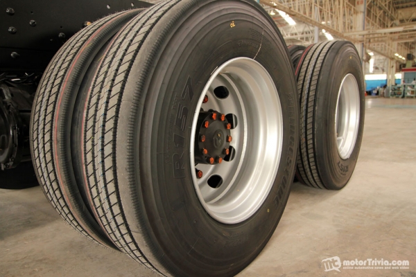 FOTON รถบรรทุก 6 ล้อ(6.5ตัน) และ 4 ล้อ(4.3 ตัน) เริ่มต้นที 650,000 บาท ประกอบในไทย FOTON รถบรรทุก 6 ล้อ(6.5ตัน) และ 4 ล้อ(4.3 ตัน) เริ่มต้นที 650,000 บาท ประกอบในไทย