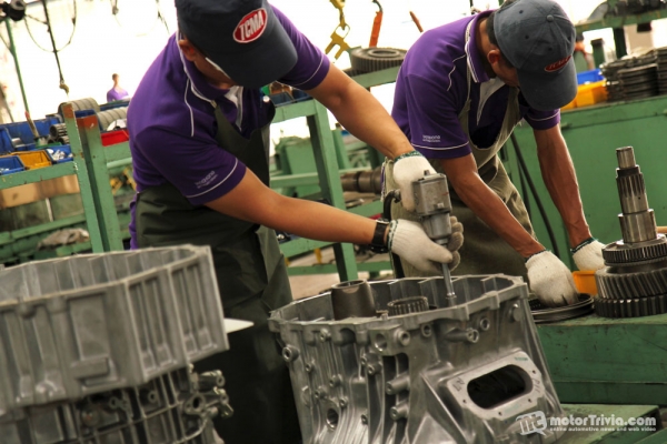 FOTON รถบรรทุก 6 ล้อ(6.5ตัน) และ 4 ล้อ(4.3 ตัน) เริ่มต้นที 650,000 บาท ประกอบในไทย FOTON รถบรรทุก 6 ล้อ(6.5ตัน) และ 4 ล้อ(4.3 ตัน) เริ่มต้นที 650,000 บาท ประกอบในไทย