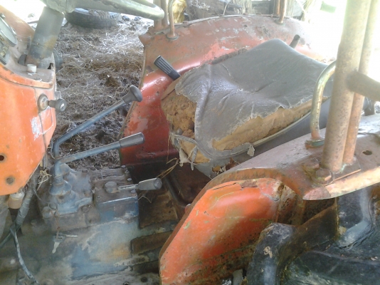 ขายตามสภาพรถไถ22แรงเครื่องไม่ติด ขายตามสภาพรถไถ22แรงเครื่องไม่ติด