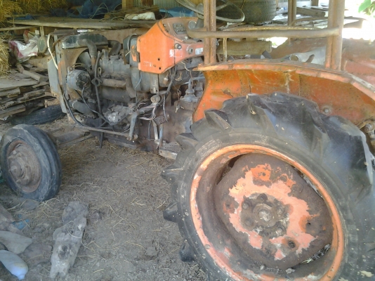 ขายตามสภาพรถไถ22แรงเครื่องไม่ติด ขายตามสภาพรถไถ22แรงเครื่องไม่ติด